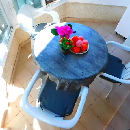 Gmid Immo Estudio Castell Nord דירה *